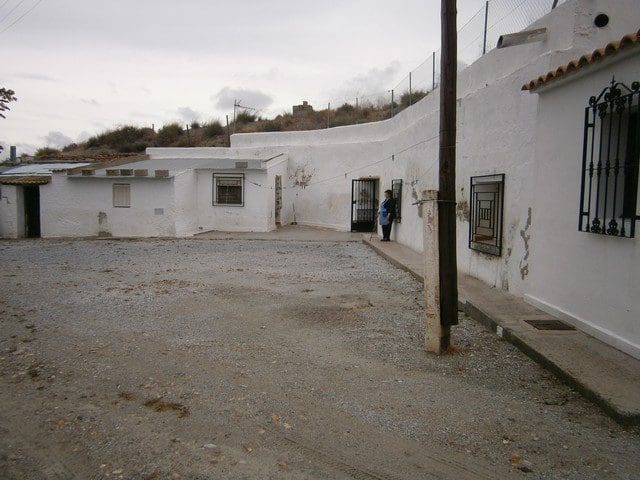 v1502 Benamaurel, Granada