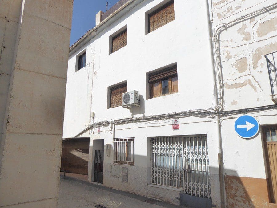 v2999 Baza, Granada